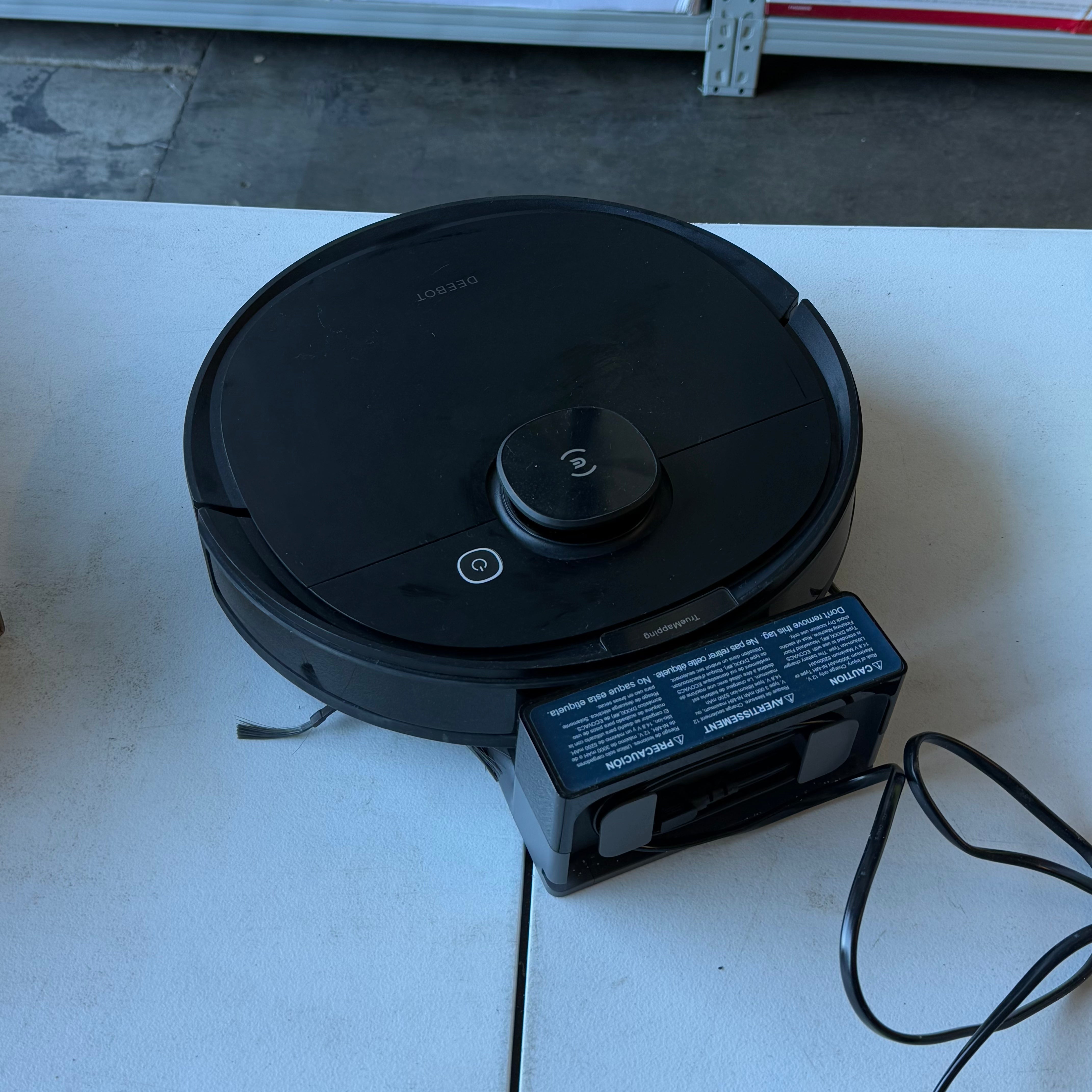 ECOVACS N8 VACMOP ROBOT (Used - Like New) ECOVACS N8 VACMOP ROBOT (Used - Like New)